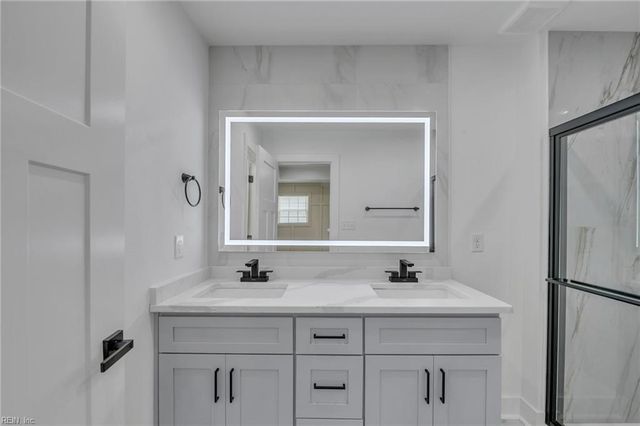 28 Maplewood ST, Hampton, VA 23669