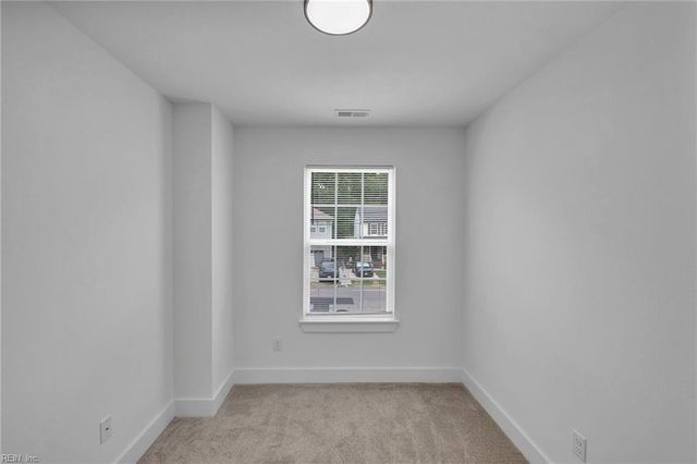 28 Maplewood ST, Hampton, VA 23669