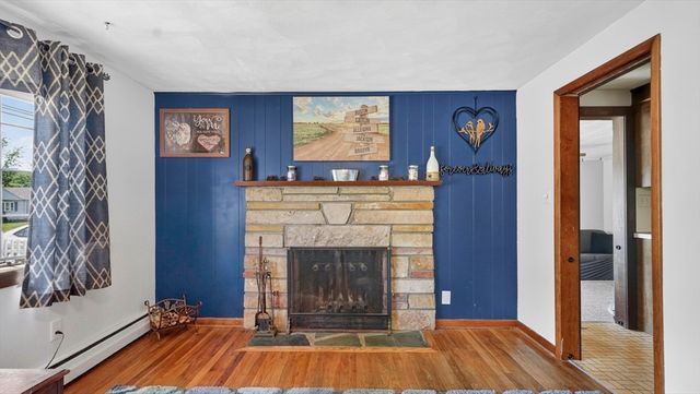 31 Shaker Rd, Westfield, MA 01085