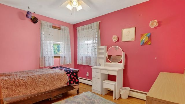 31 Shaker Rd, Westfield, MA 01085