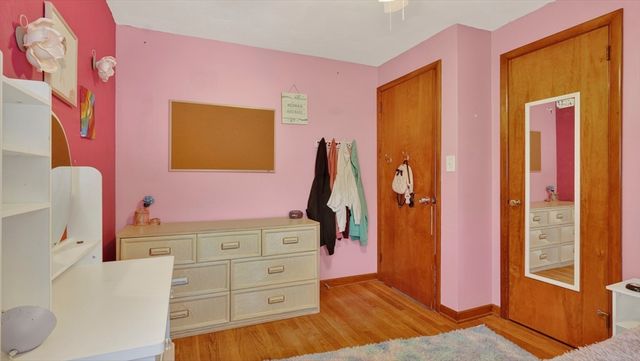 31 Shaker Rd, Westfield, MA 01085