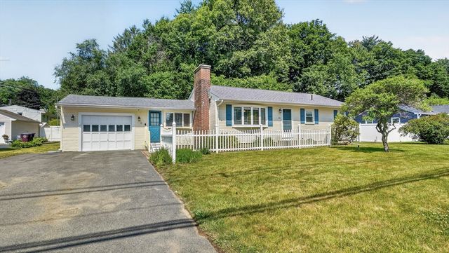31 Shaker Rd, Westfield, MA 01085