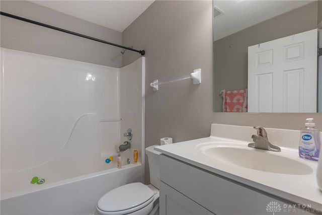 2292 Ferndown Drive, Miamisburg, OH 45342