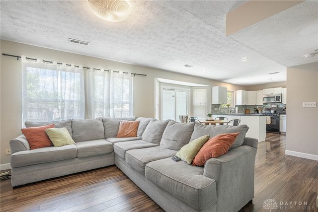 2292 Ferndown Drive, Miamisburg, OH 45342