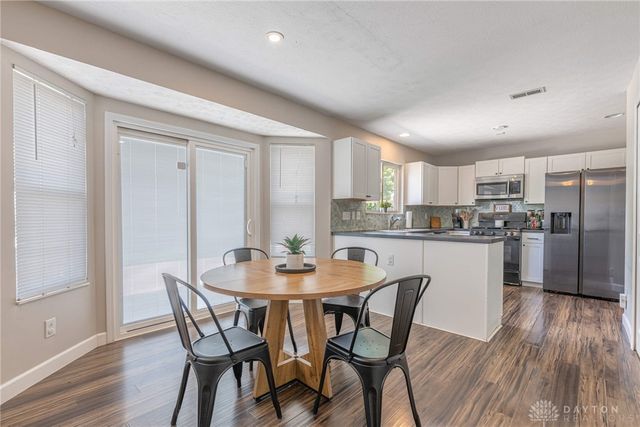 2292 Ferndown Drive, Miamisburg, OH 45342