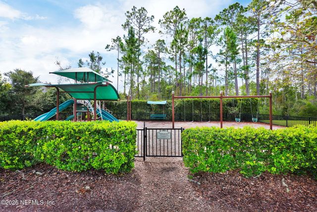 33 KNOTWOOD WAY Way, Jacksonville, FL 32081