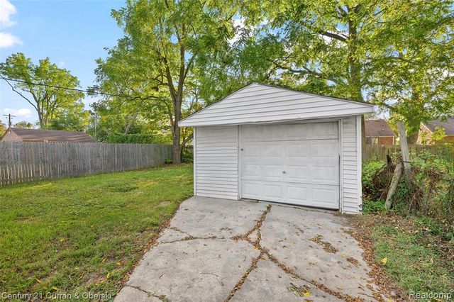 9583 Stahelin Avenue, Detroit, MI 48228