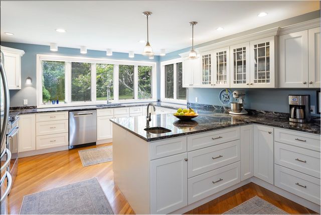 860 Briar hill Road, Hopkinton, NH 03229