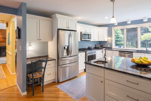 860 Briar hill Road, Hopkinton, NH 03229