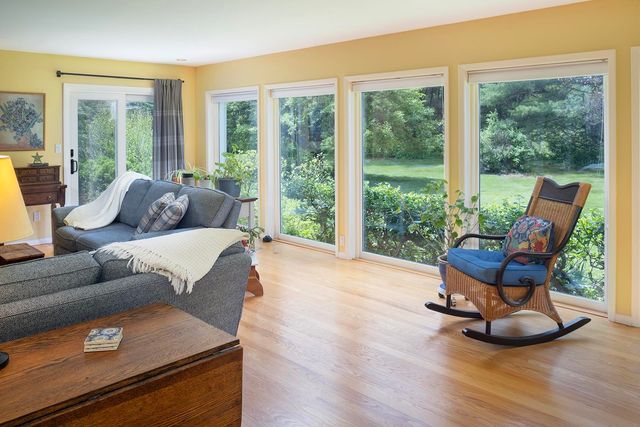 860 Briar hill Road, Hopkinton, NH 03229