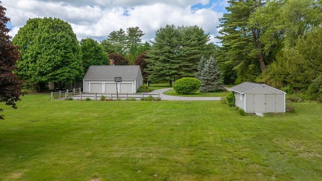 860 Briar hill Road, Hopkinton, NH 03229