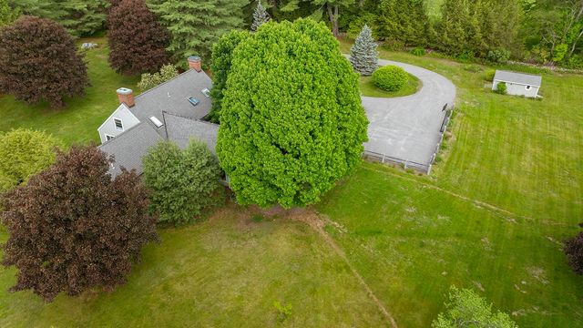 860 Briar hill Road, Hopkinton, NH 03229