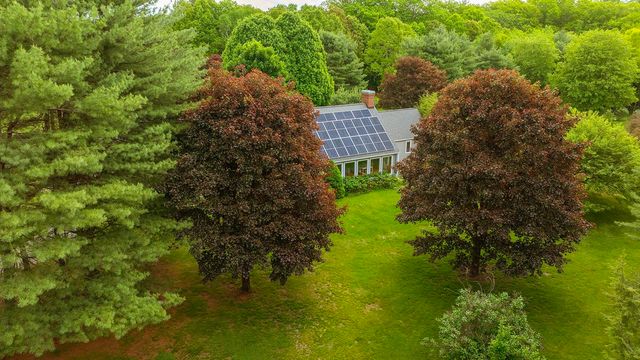 860 Briar hill Road, Hopkinton, NH 03229