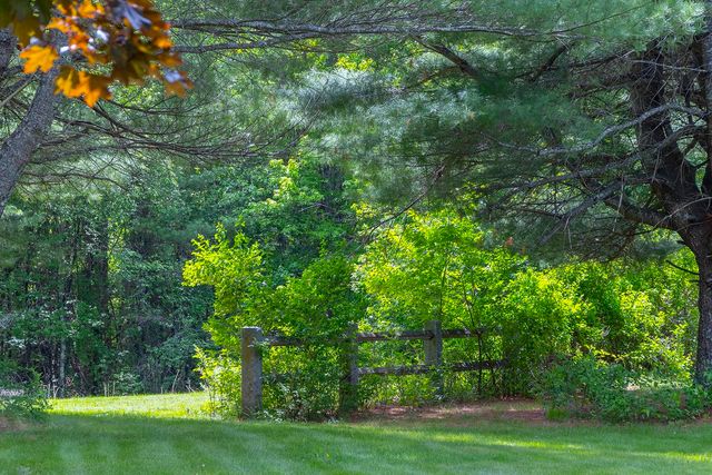 860 Briar hill Road, Hopkinton, NH 03229