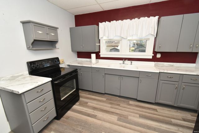 307 N Madison Avenue, Fowler, IN 47944