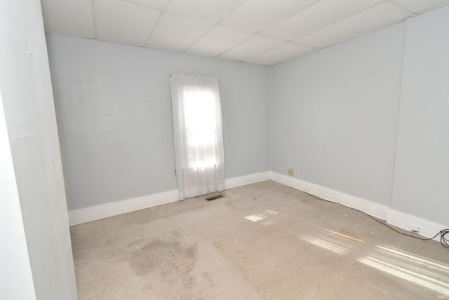 307 N Madison Avenue, Fowler, IN 47944