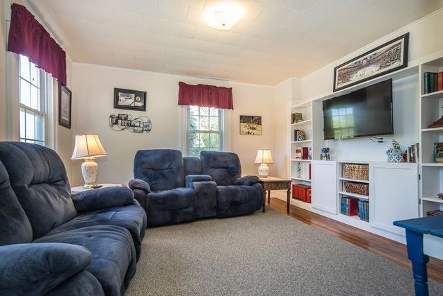 6948 US Rte 7 Road, Pittsford, VT 05763