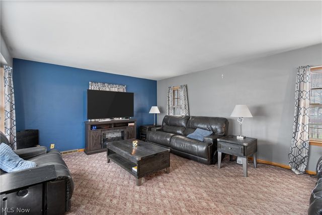 2536 Winton Place NW, Canton, OH 44709