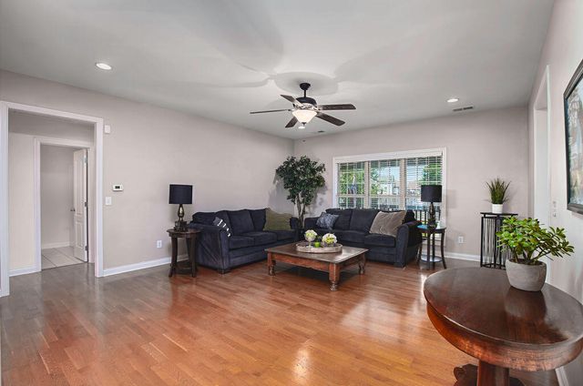 117 Lost Tree Drive, Georgetown, KY 40324