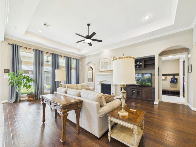 2323 Darden Springs Lane, Friendswood, TX 77546