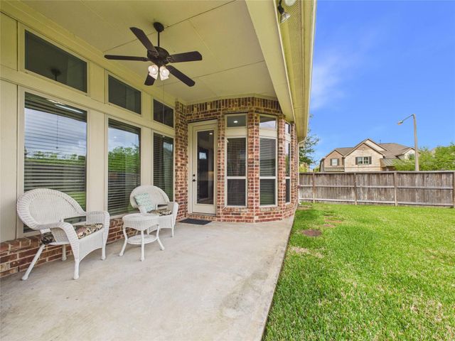 2323 Darden Springs Lane, Friendswood, TX 77546