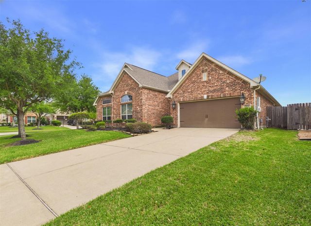 2323 Darden Springs Lane, Friendswood, TX 77546