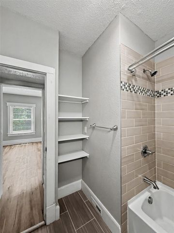 721 27th Street, Des Moines, IA 50312
