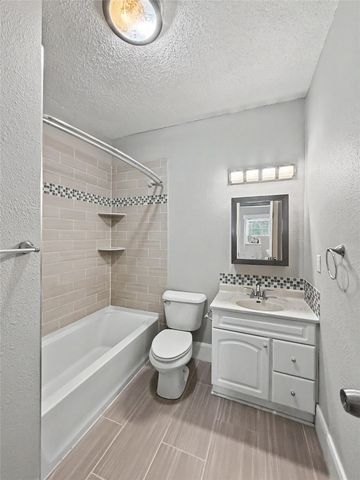 721 27th Street, Des Moines, IA 50312