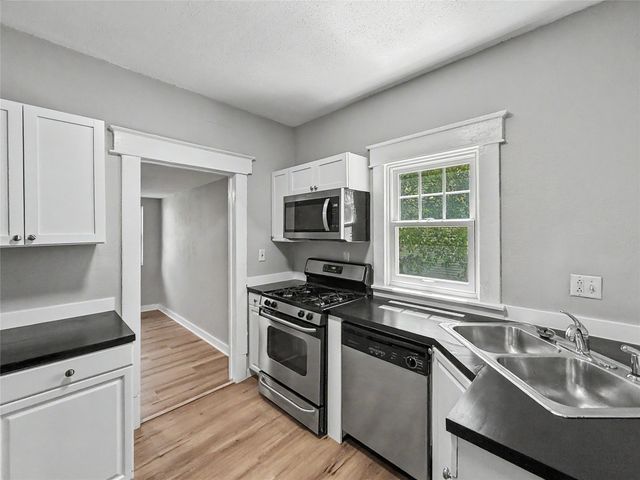 721 27th Street, Des Moines, IA 50312