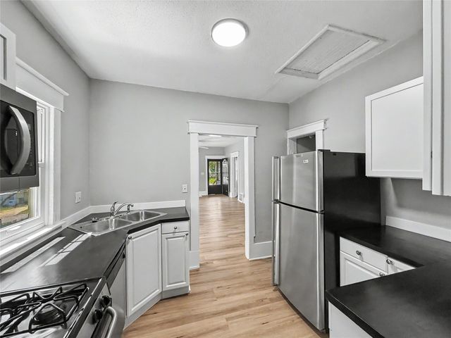 721 27th Street, Des Moines, IA 50312