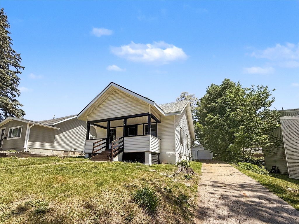 721 27th Street, Des Moines, IA 50312