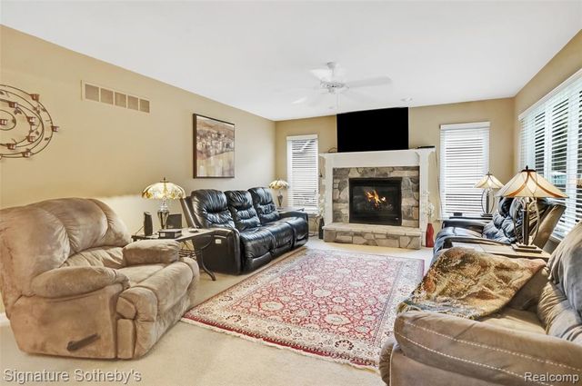 170 Fairhill Way, Howell, MI 48843