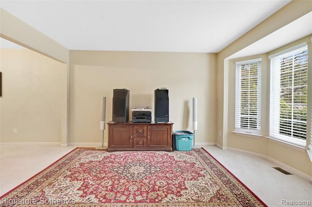 170 Fairhill Way, Howell, MI 48843