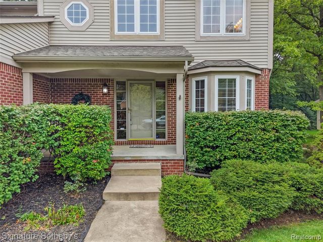 170 Fairhill Way, Howell, MI 48843