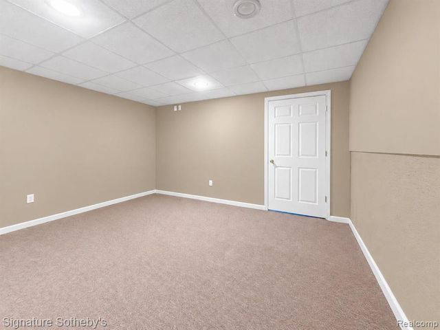 170 Fairhill Way, Howell, MI 48843
