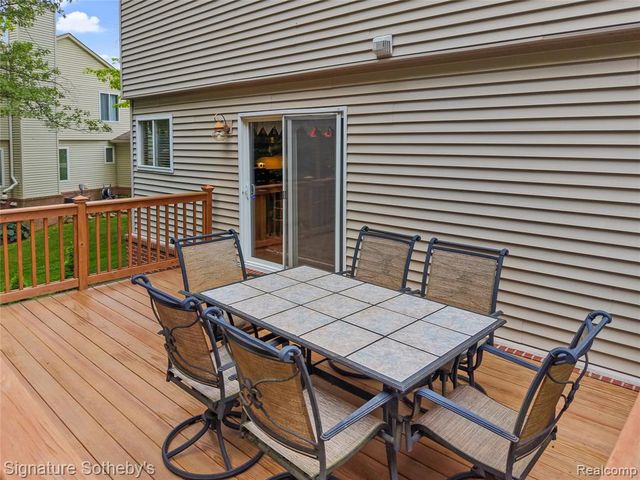170 Fairhill Way, Howell, MI 48843