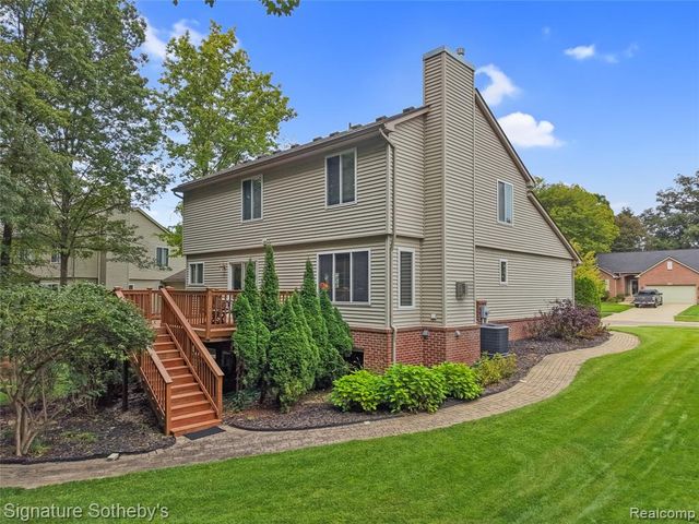 170 Fairhill Way, Howell, MI 48843