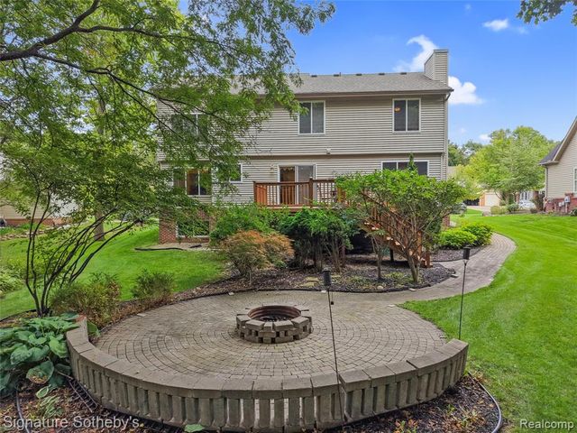 170 Fairhill Way, Howell, MI 48843