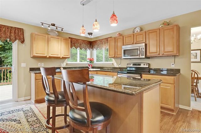 170 Fairhill Way, Howell, MI 48843