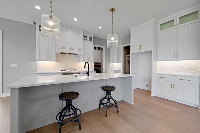 17305 Earnshaw Street, Overland Park, KS 66221
