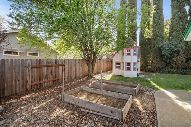 7392 Marani Way, Sacramento, CA 95831