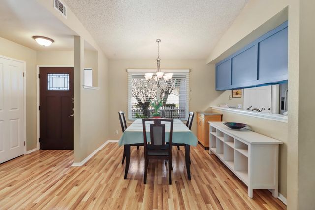 7392 Marani Way, Sacramento, CA 95831