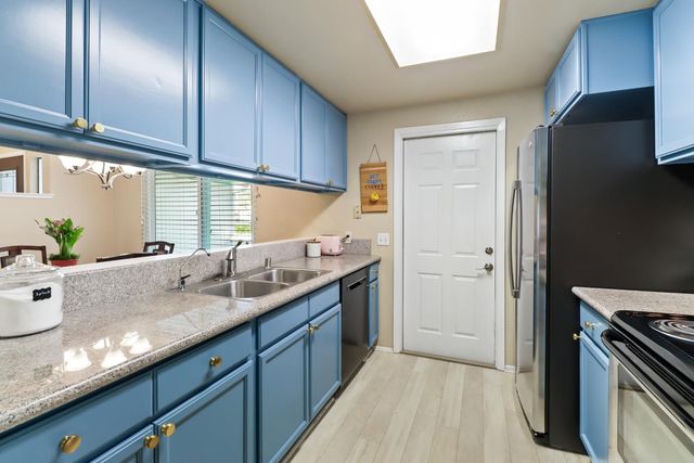 7392 Marani Way, Sacramento, CA 95831