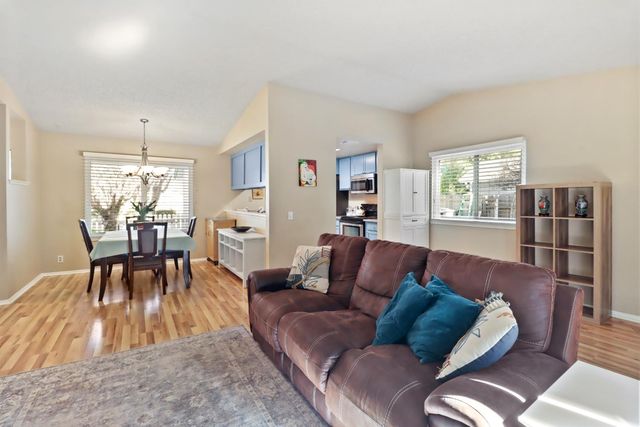 7392 Marani Way, Sacramento, CA 95831