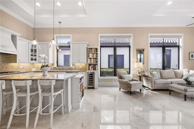 2277 Residence CIR, Naples, FL 34105