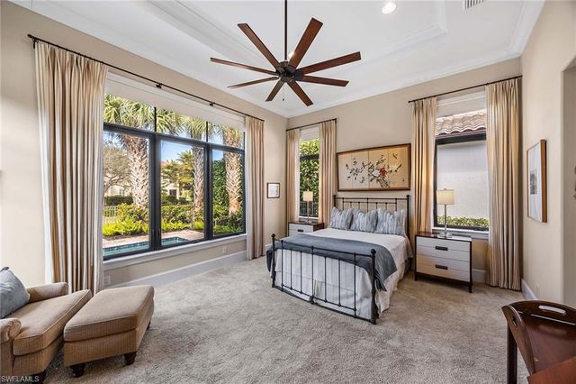 2277 Residence CIR, Naples, FL 34105