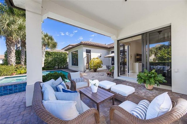 2277 Residence CIR, Naples, FL 34105