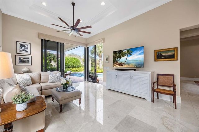 2277 Residence CIR, Naples, FL 34105