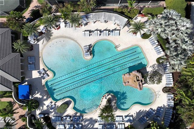 2277 Residence CIR, Naples, FL 34105