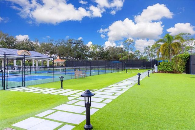 2277 Residence CIR, Naples, FL 34105